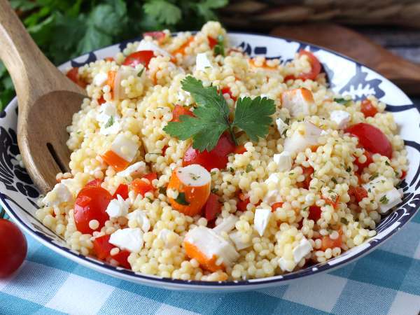 Pearl couscous salad with surimi: fresh, easy, and perfect for summer - Preparation step 6