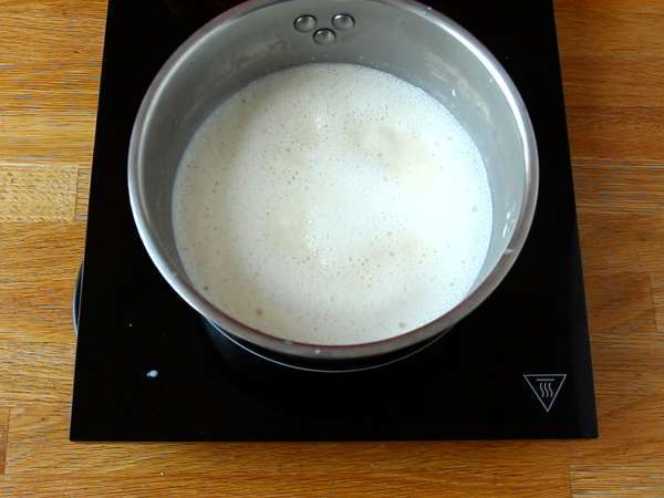 Vanilla panna cotta with fig coulis - Preparation step 2