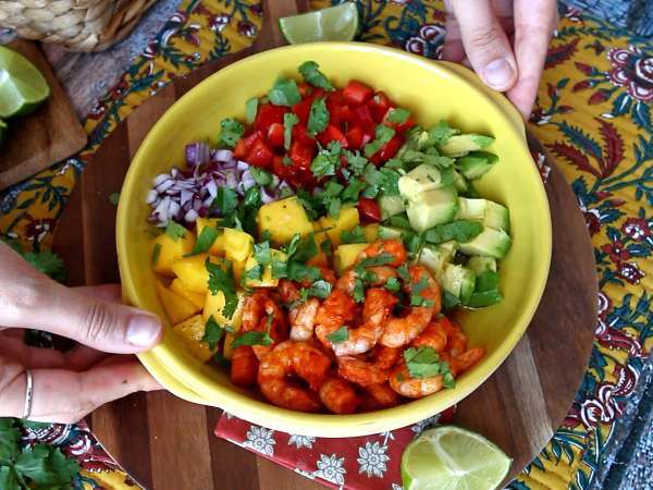 Shrimp and mango salad, fresh and perfect for summer - Preparation step 4