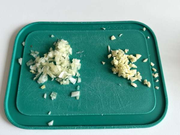 Easy lemon rice with fresh herbs, perfect with fish - Preparation step 1
