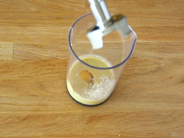 Homemade Caesar sauce - Preparation step 3