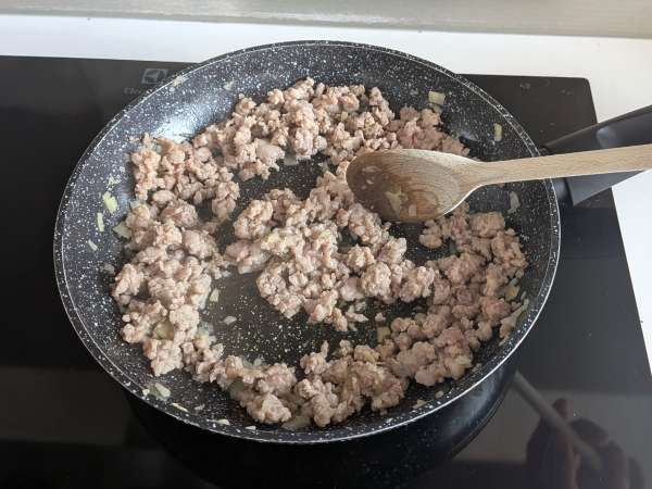 Air fryer stuffed peppers with sausage and scamorza - Preparation step 3
