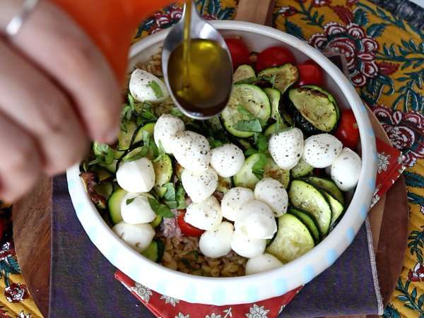 Summer wheat salad with tuna and mozzarella - Preparation step 8