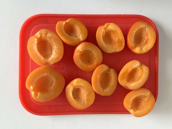 Melt-in-your-mouth apricot cheesecake - Preparation step 1