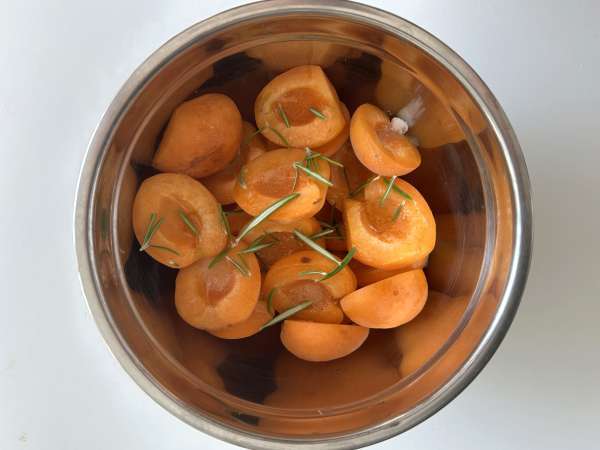 Roasted apricot ice cream made with the Ninja Creami - Preparation step 1