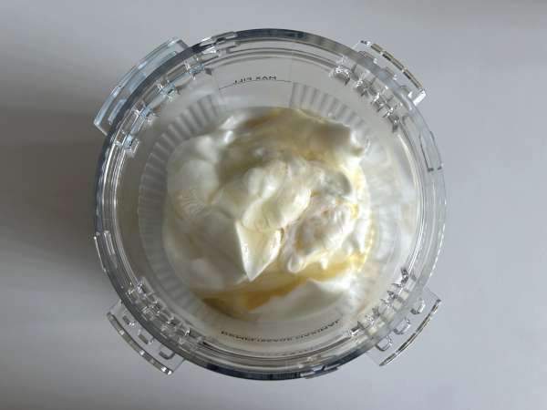 Stracciatella-style ice cream with the Ninja Creami - Preparation step 1