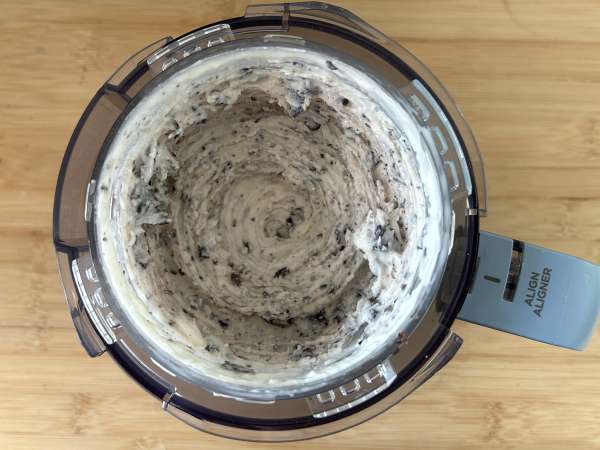 Stracciatella-style ice cream with the Ninja Creami - Preparation step 7