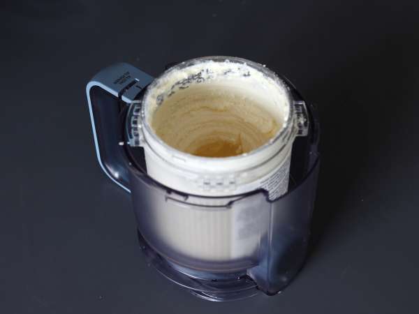 Homemade caramel Daim McFlurry with the Ninja Creami - Preparation step 5