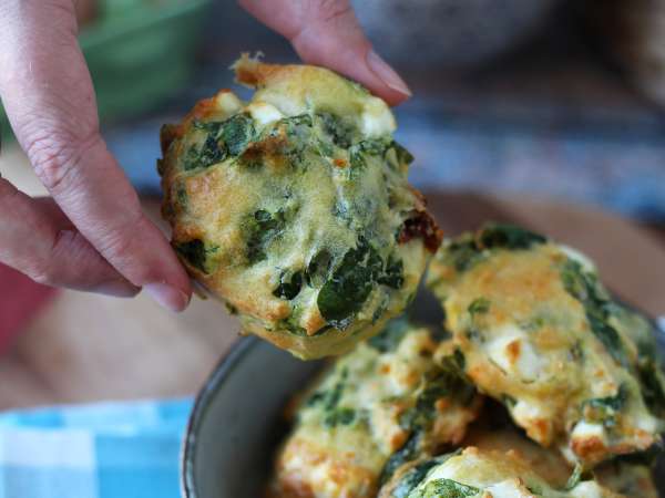 Savory cookies with feta, sun-dried tomatoes, and spinach - Preparation step 6