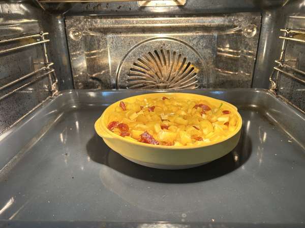 One-pot orzo pasta with bell peppers, chorizo, and spinach - Preparation step 5