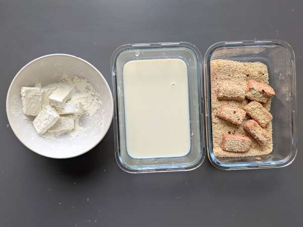 Crispy tofu nuggets and Thai-style green beans made in an Air Fryer - Preparation step 4
