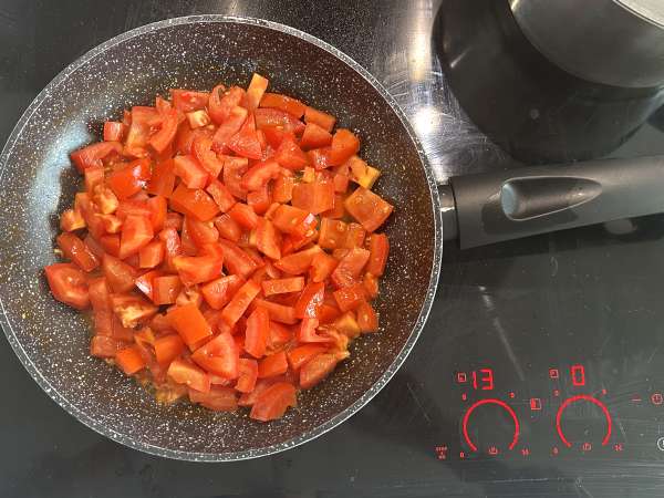 Protein-packed quinoa salad with red kidney beans and corn - Preparation step 4