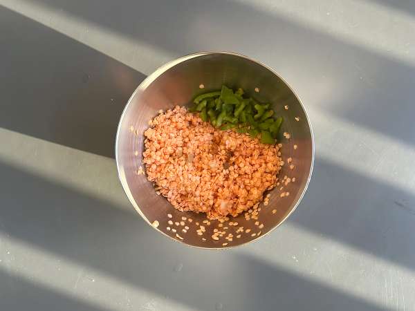 Savory pancakes with red lentils: an easy, high-protein recipe - Preparation step 2