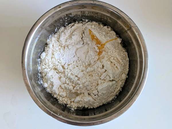 Easy, Moist Pear and Almond Cake - Preparation step 2