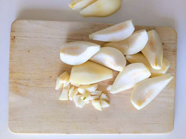 Easy, Moist Pear and Almond Cake - Preparation step 4