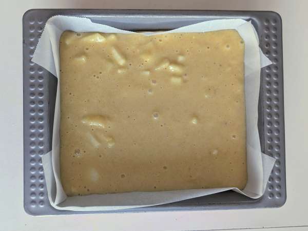 Easy, Moist Pear and Almond Cake - Preparation step 5