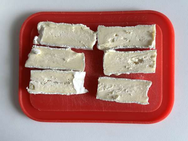Thin-crust tart with figs, brie, and walnuts - Preparation step 3