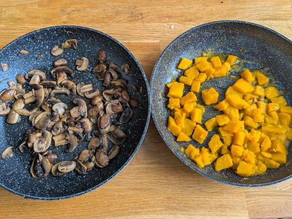 Baked pasta with pumpkin, mushrooms, and béchamel sauce - Preparation step 4
