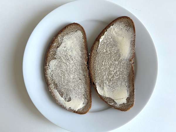 Mushroom and grated cheese grilled cheese - Preparation step 5