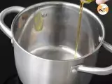 Spanish Garlic Soup - Video recipe ! - Preparation step 1