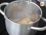 Spanish Garlic Soup - Video recipe ! - Preparation step 3