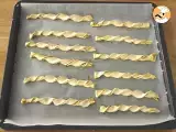 Step 4 - Pesto & parmesan breadsticks - Video recipe !