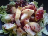 Lettuce and Pear Salad with a Quick Raspberry Vinaigrette - Preparation step 3