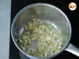 Step 1 - Zucchini velvet soup - Video recipe !