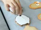 Step 10 - Halloween Molang biscuits