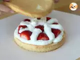 Layer cake with strawberries and mascarpone cream - Preparation step 8