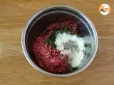 Beef and parmesan meatballs - Preparation step 1