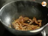 Vegetable and shrimps wok - Preparation step 3