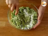 Zucchini and feta patties - Preparation step 4