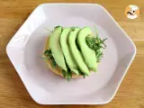 Avocado, shrimp and cilantro burger - Preparation step 2