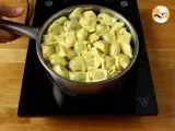 Tortellini salad with pesto sauce - Preparation step 1
