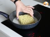 How to cook Buldak carbonara flavor ramen? The best recipe with milk and cheese! - Preparation step 3
