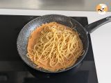 Creamy pasta with burrata cheese and cherry tomatoes - Preparation step 6