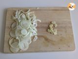 Creamy onion pasta: a tasty and super cheap pasta dish! - Preparation step 1