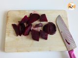 Beet and gorgonzola risotto: an explosion of color and intense flavors - Preparation step 2