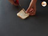 Star-shaped garlic bread with sandwich bread - Preparation step 2