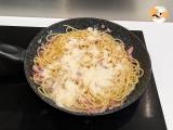 Pasta with bacon: easy, cheap and creamy - Preparation step 5