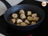 Patacones, Colombian plantain toast with guacamole and tomatoes - Preparation step 7