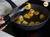 Patacones, Colombian plantain toast with guacamole and tomatoes - Preparation step 8