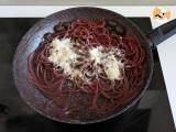 Spaghetti al fuoco di bacco: red wine pasta to bring something special to the table - Preparation step 5