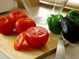 Gemista: A Greek recipe for stuffed tomatoes and bell peppers - Preparation step 1