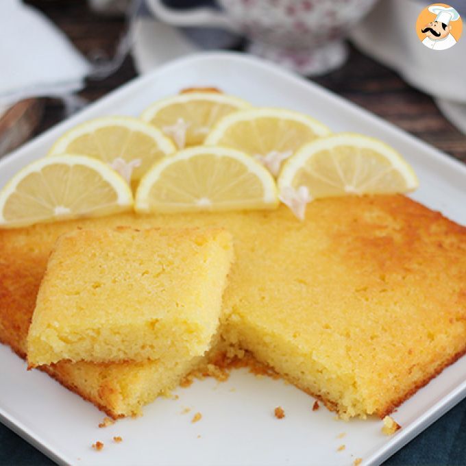 Lemon, Almond and Mastic Cake with lemon glaze | cuisinovia
