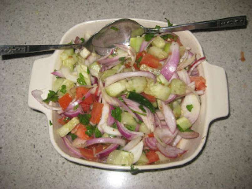 A Basic Indian Salad... Tamatar Piyaz Aur Kheera Salad - photo 7