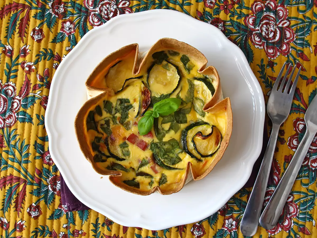 A crustless quiche with a tortilla? It's possible! A light recipe - photo 5