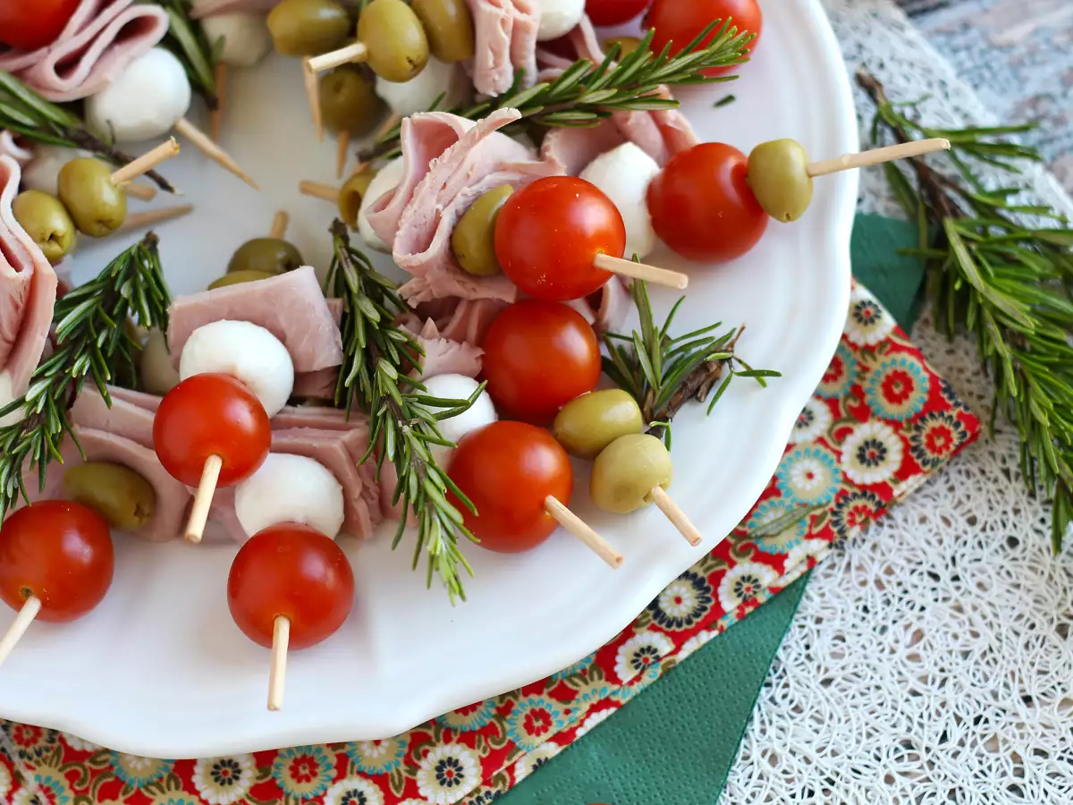 A festive appetizer wreath for a great party! - photo 3