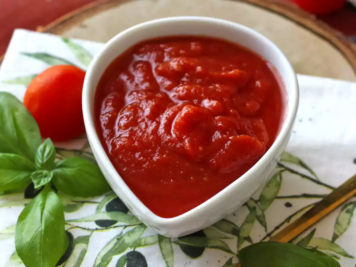 A full-flavoured raw tomato sauce, ideal as a topping for pizza or pinsa. - photo 4